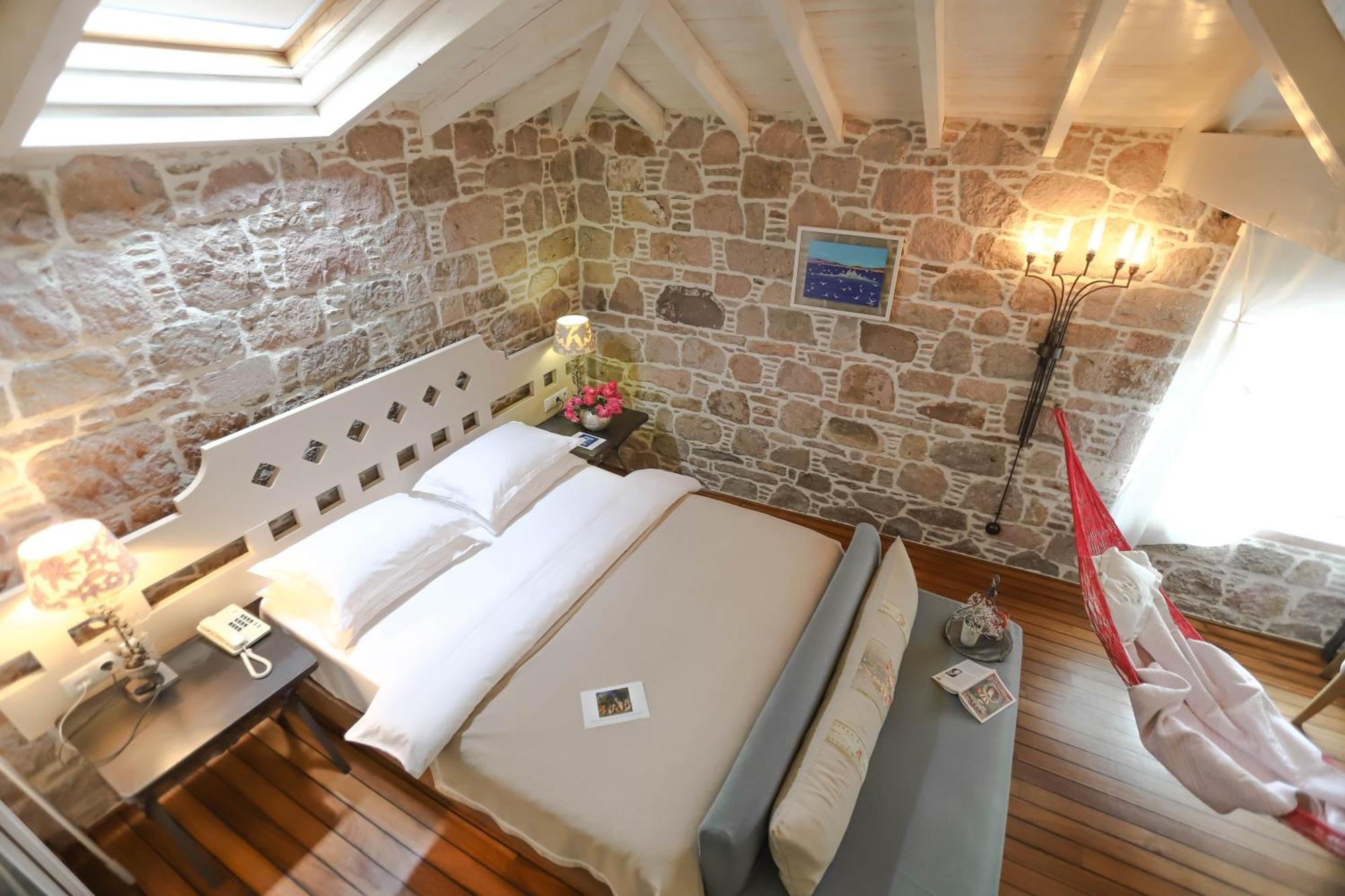 Cunda Lena Otel Ayvalı Kültér fotó
