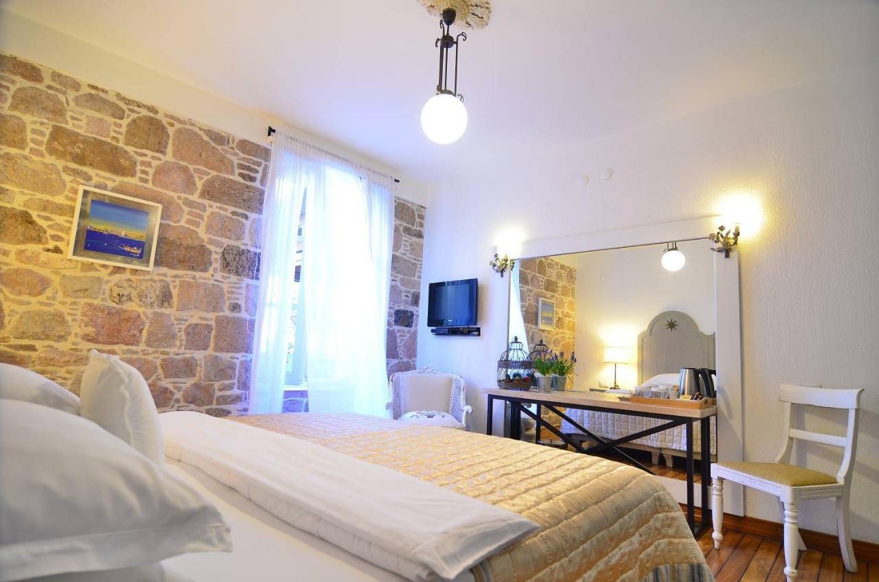 Cunda Lena Otel Ayvalı Kültér fotó